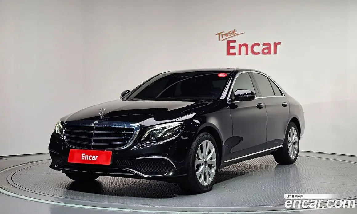 Mercedes-Benz E-Class 2019 1.9 автомат (гидро), фото 1