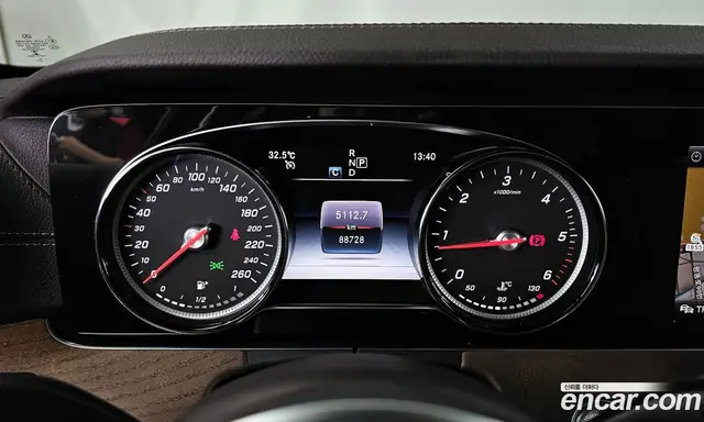 Mercedes-Benz E-Class 2019 1.9 автомат (гидро), миниатюра 11