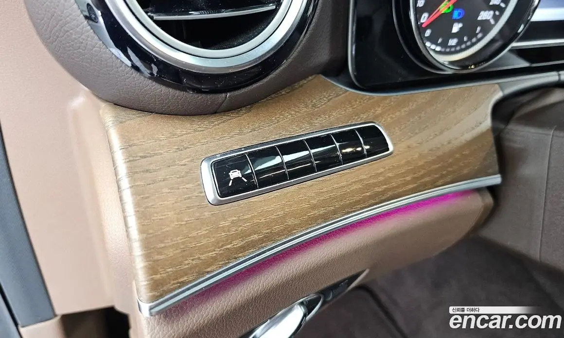 Mercedes-Benz E-Class 2019 1.9 автомат (гидро), фото 29