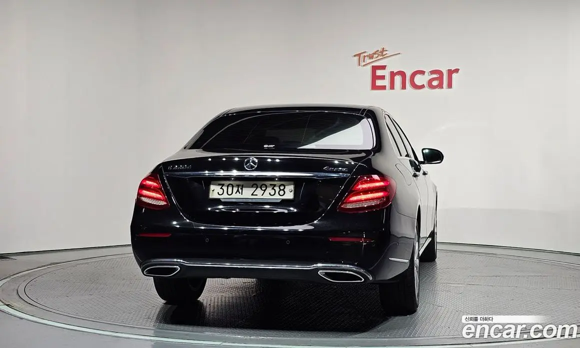 Mercedes-Benz E-Class 2019 1.9 автомат (гидро), фото 4