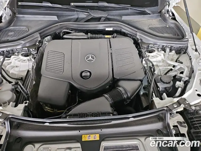 Mercedes-Benz GLC-Class 2025 2.0 автомат (гидро), миниатюра 11