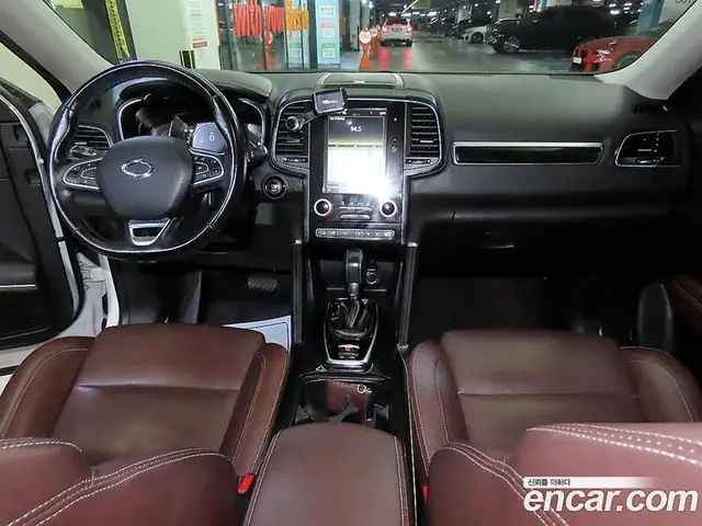 Renault (Samsung) QM6 2018 2.0 автомат (гидро), миниатюра 10 Renault (Samsung) QM6 2018 2.0 автомат (гидро), миниатюра 10