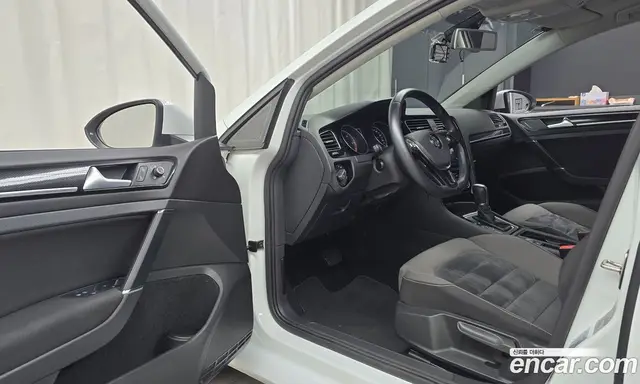 Volkswagen Golf 2014 2.0 автомат (гидро), миниатюра 10 Volkswagen Golf 2014 2.0 автомат (гидро), миниатюра 10