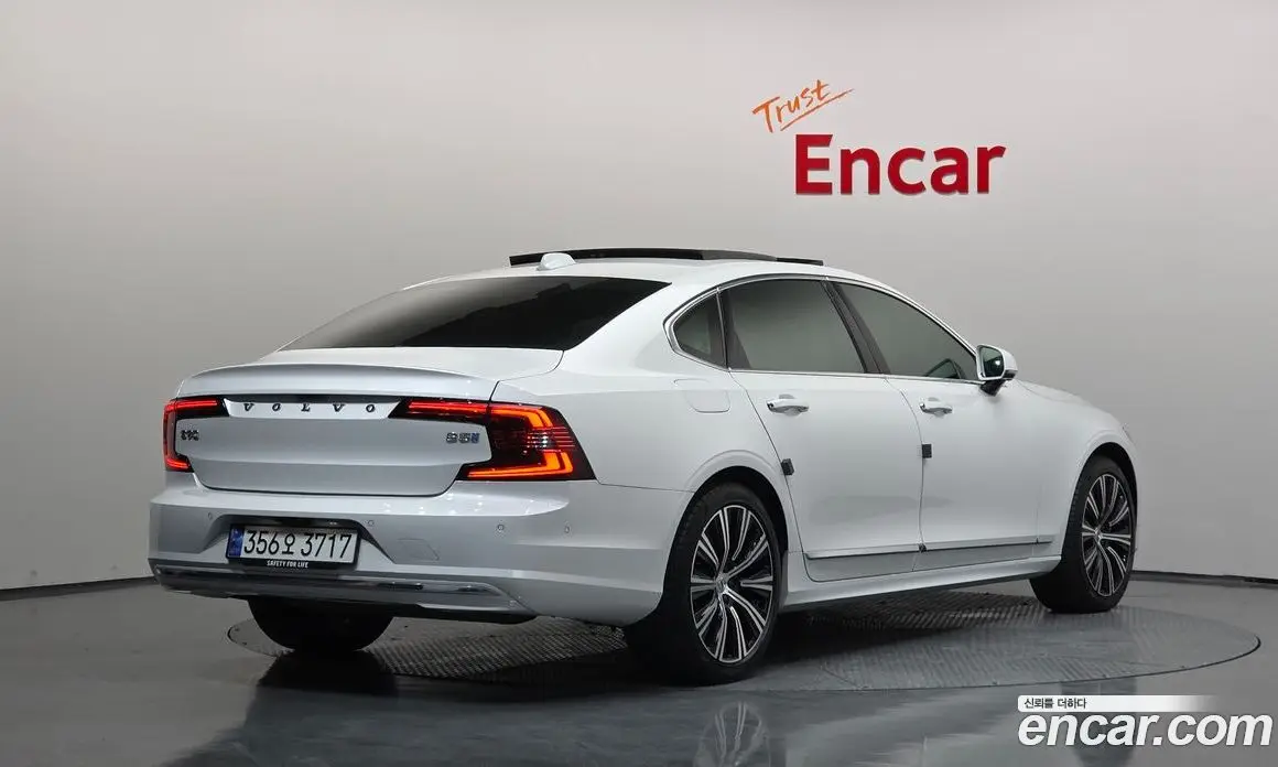 Volvo S90 2023 2.0 автомат (гидро), фото 2 Volvo S90 2023 2.0 автомат (гидро), фото 2