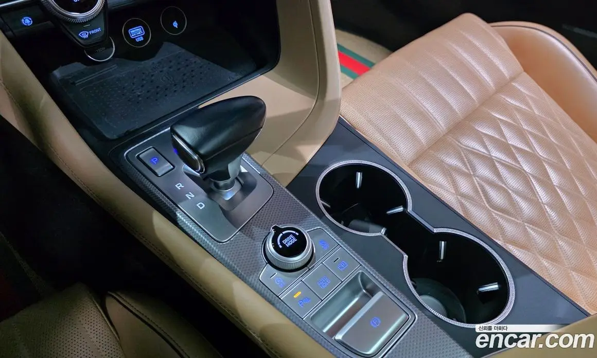 Genesis G70 2020 2.0 автомат (гидро), фото 12 Genesis G70 2020 2.0 автомат (гидро), фото 12