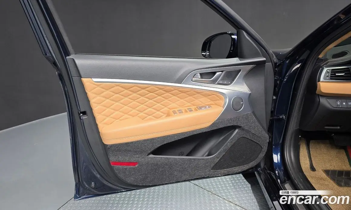 Genesis G70 2020 2.0 автомат (гидро), фото 14 Genesis G70 2020 2.0 автомат (гидро), фото 14