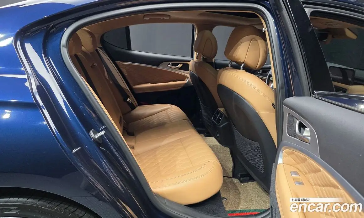 Genesis G70 2020 2.0 автомат (гидро), фото 18 Genesis G70 2020 2.0 автомат (гидро), фото 18