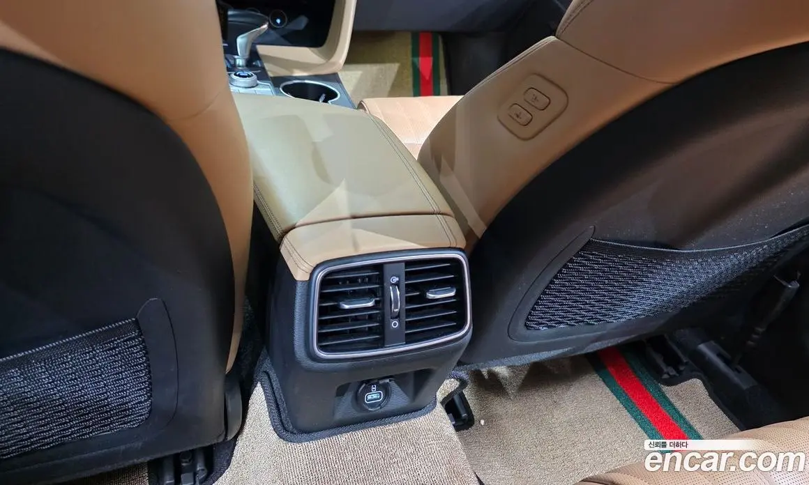 Genesis G70 2020 2.0 автомат (гидро), фото 36 Genesis G70 2020 2.0 автомат (гидро), фото 36