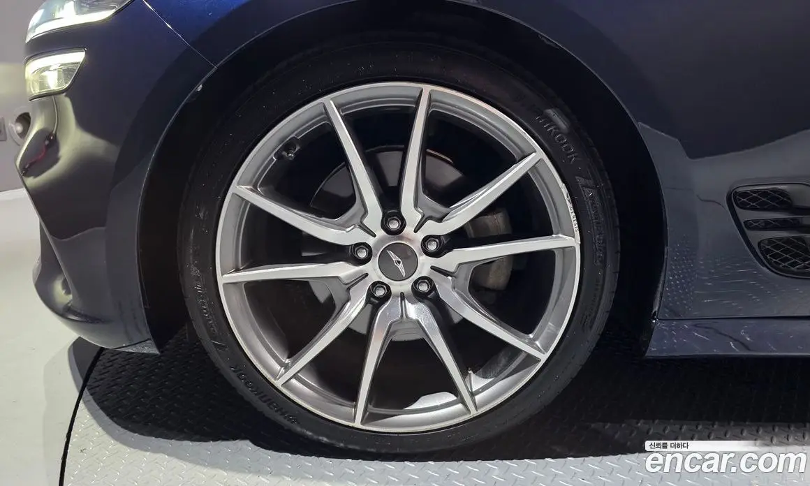Genesis G70 2020 2.0 автомат (гидро), фото 5 Genesis G70 2020 2.0 автомат (гидро), фото 5