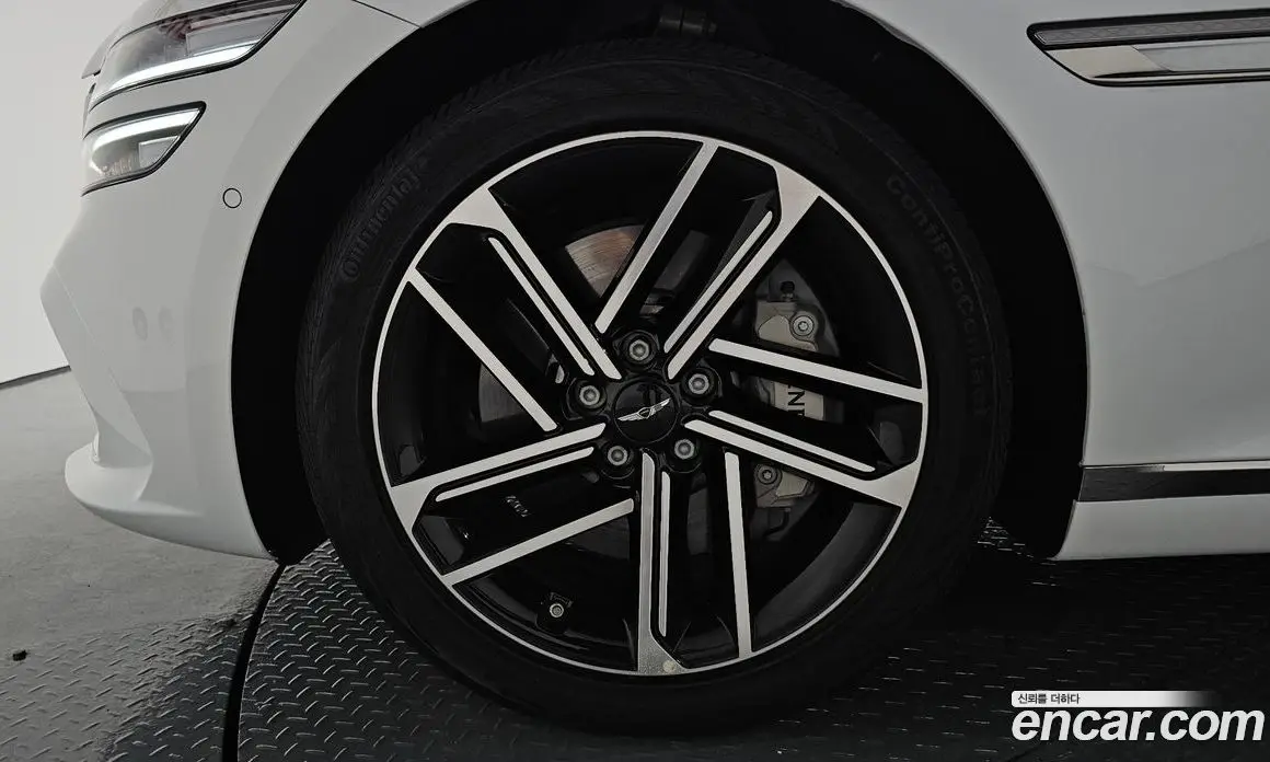 Genesis G80 2024 2.5 автомат (гидро), фото 4
