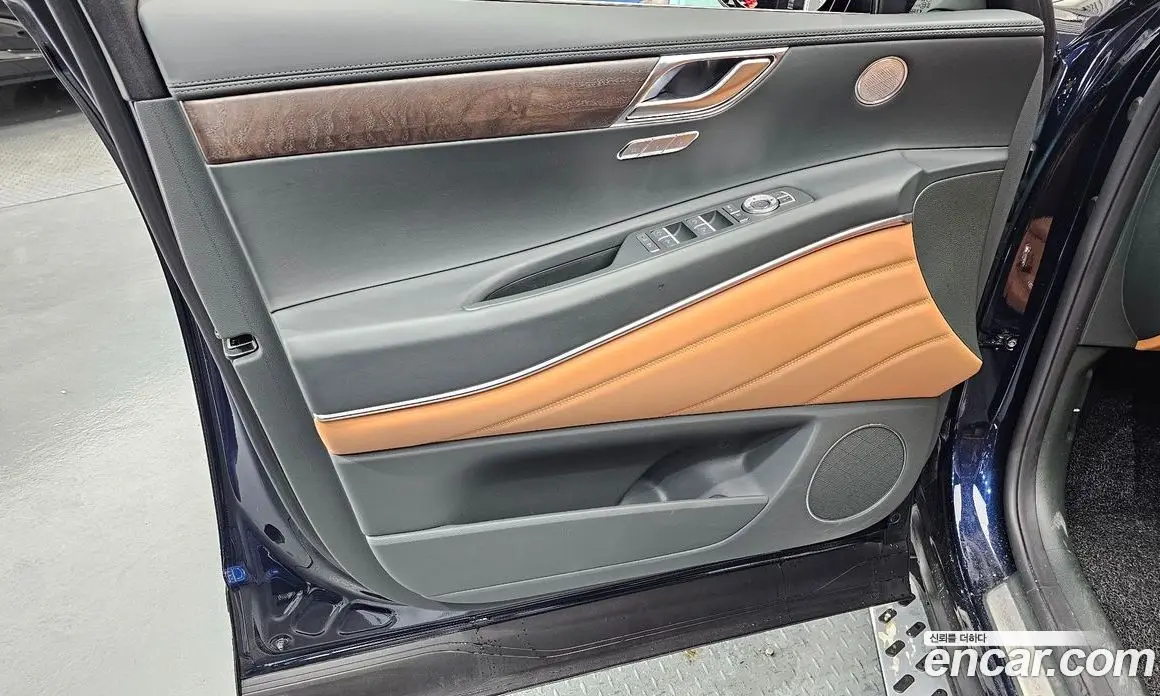 Genesis GV80 2024 2.5 автомат (гидро), фото 13 Genesis GV80 2024 2.5 автомат (гидро), фото 13