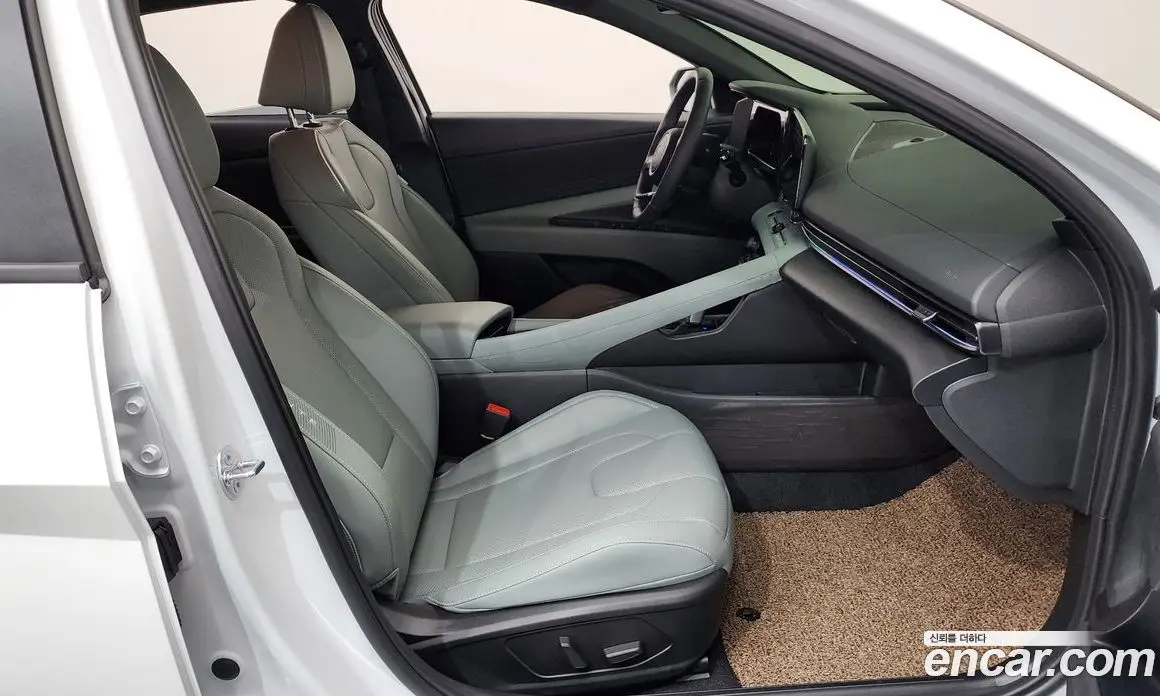 Hyundai Avante 2025 1.6 автомат (гидро), фото 16
