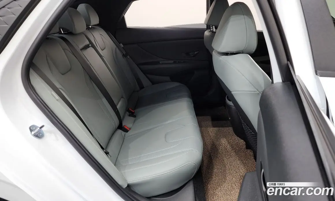 Hyundai Avante 2025 1.6 автомат (гидро), фото 17