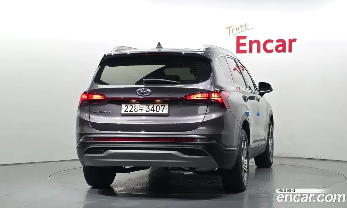 Hyundai Santa Fe 2022 2.2 автомат (гидро), фото 4 Hyundai Santa Fe 2022 2.2 автомат (гидро), фото 4
