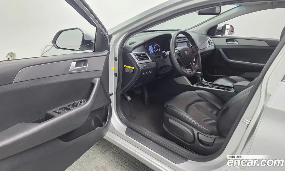 Hyundai Sonata 2014 2.0 автомат (гидро), фото 13 Hyundai Sonata 2014 2.0 автомат (гидро), фото 13