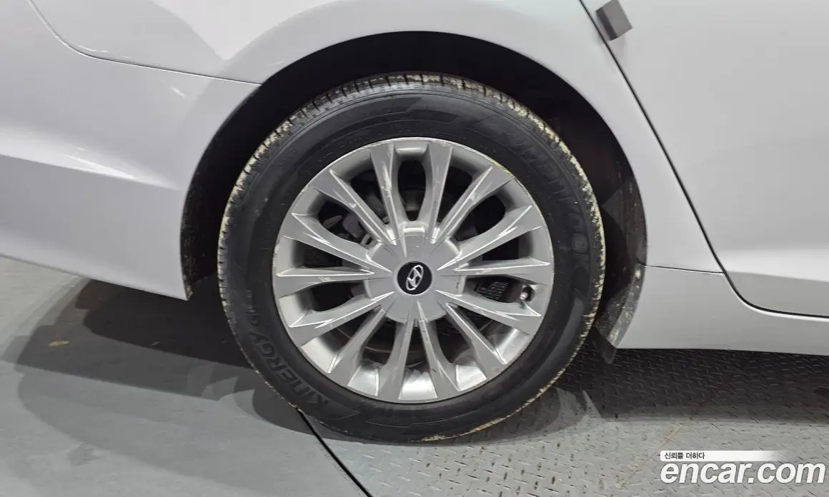 Hyundai Sonata 2014 2.0 автомат (гидро), фото 5 Hyundai Sonata 2014 2.0 автомат (гидро), фото 5