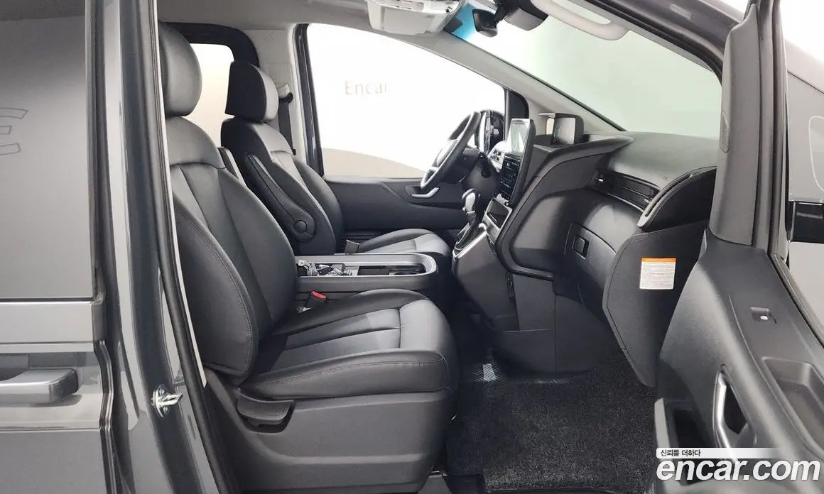 Hyundai Staria 2025 1.6 автомат (гидро), фото 15 Hyundai Staria 2025 1.6 автомат (гидро), фото 15