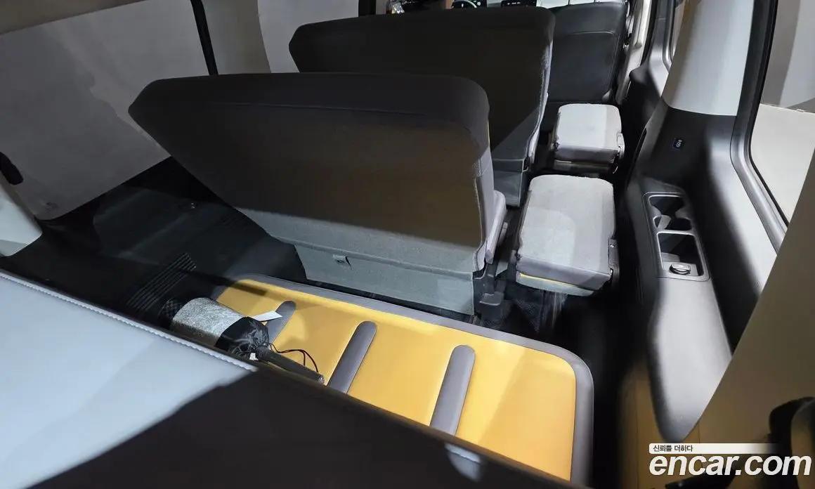 Hyundai Staria 2025 3.5 автомат (гидро), фото 30 Hyundai Staria 2025 3.5 автомат (гидро), фото 30