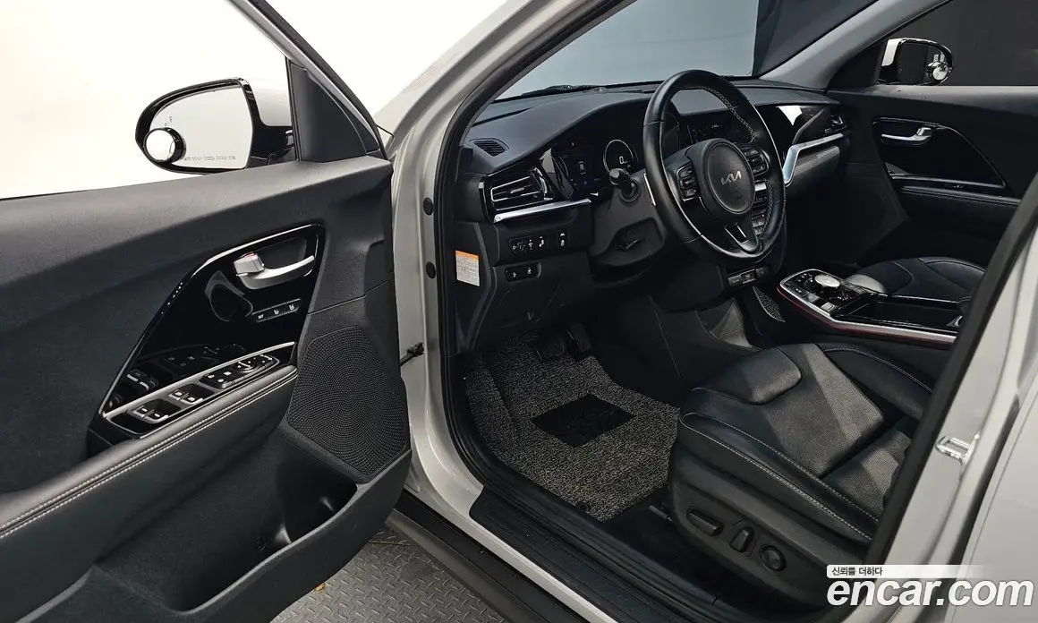 Kia Niro 2021 0.2 автомат (гидро), фото 17 Kia Niro 2021 0.2 автомат (гидро), фото 17