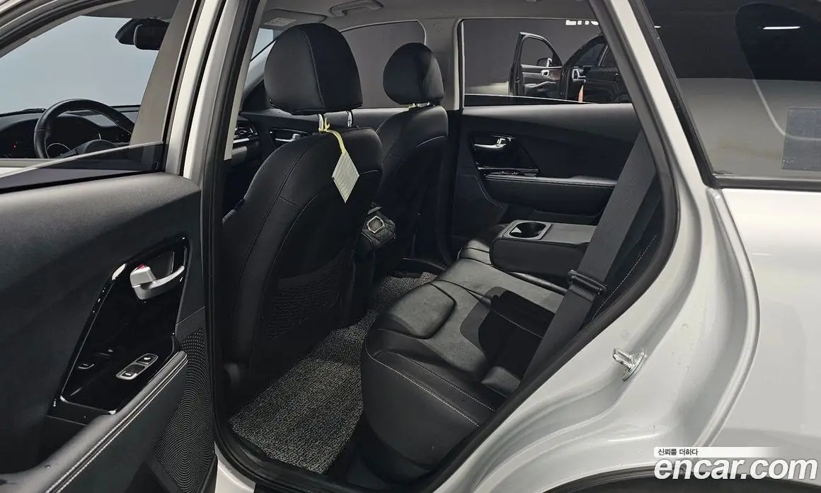 Kia Niro 2021 0.2 автомат (гидро), фото 18 Kia Niro 2021 0.2 автомат (гидро), фото 18