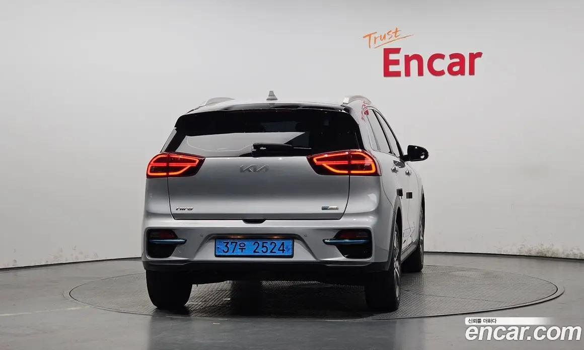 Kia Niro 2021 0.2 автомат (гидро), фото 4 Kia Niro 2021 0.2 автомат (гидро), фото 4