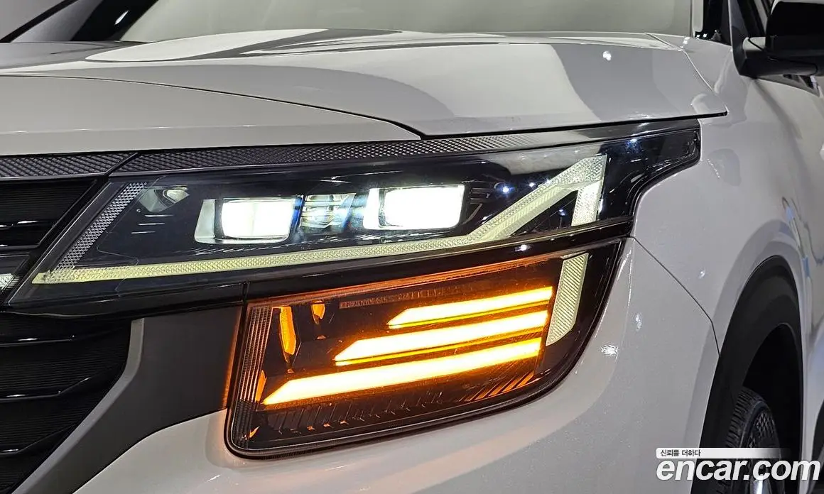 Kia Seltos 2023 1.6 автомат (гидро), фото 8 Kia Seltos 2023 1.6 автомат (гидро), фото 8