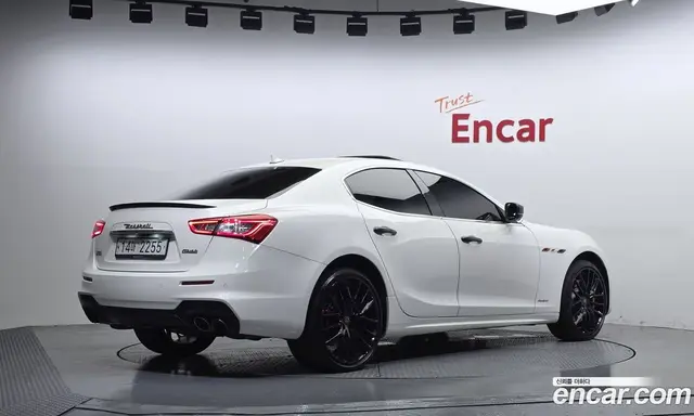 Maserati Ghibli 2019 3.0 автомат (гидро), миниатюра 2