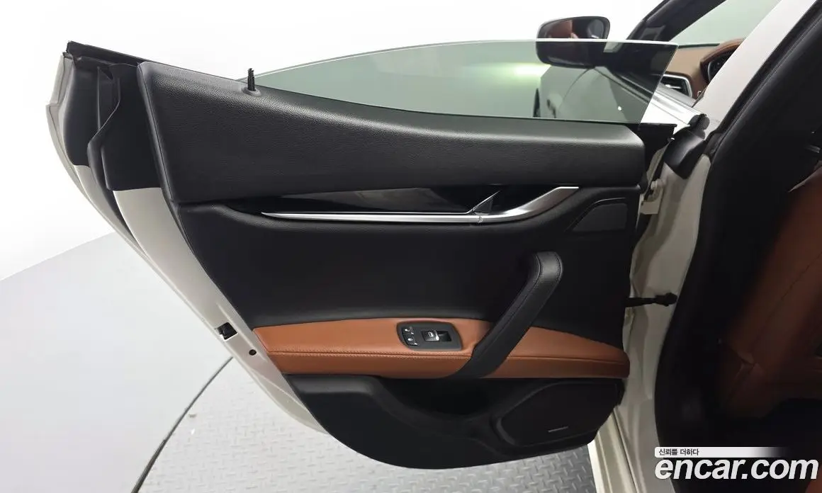Maserati Ghibli 2019 3.0 автомат (гидро), фото 15