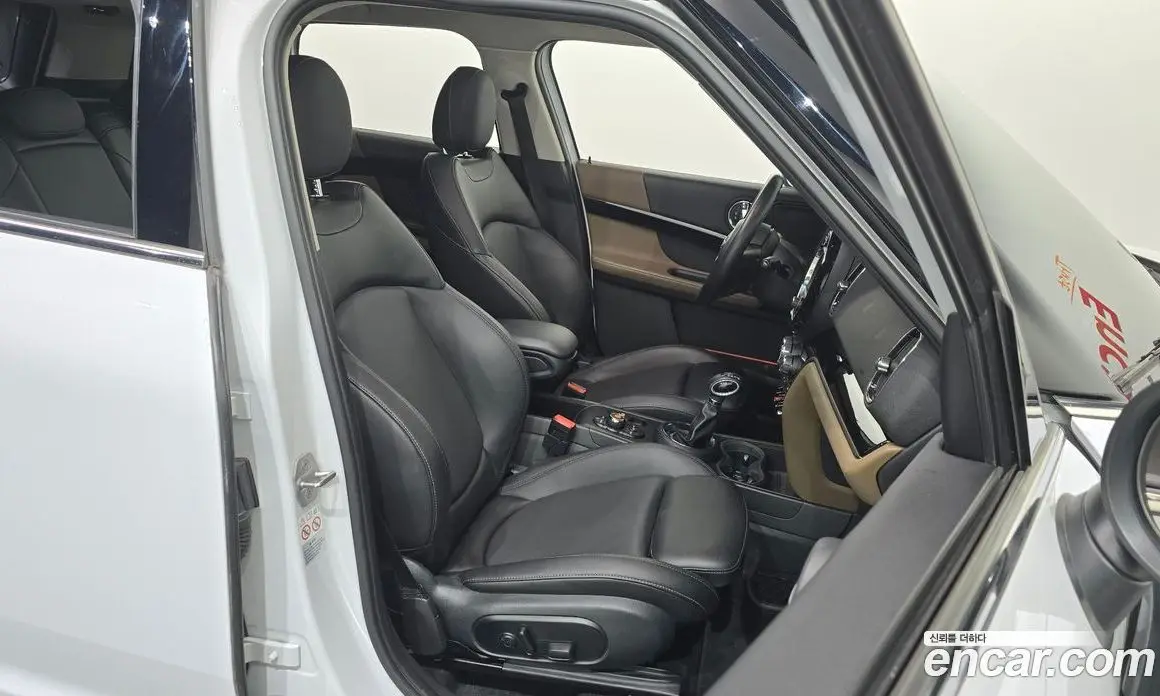 Mini Countryman 2018 2.0 автомат (гидро), фото 16 Mini Countryman 2018 2.0 автомат (гидро), фото 16