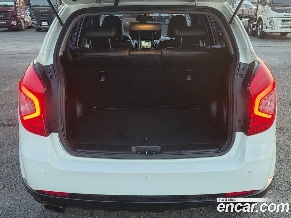 SsangYong Korando 2015 2.0 автомат (гидро), фото 17 SsangYong Korando 2015 2.0 автомат (гидро), фото 17