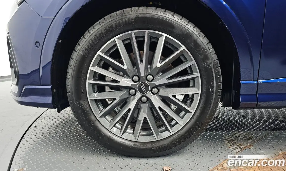 Audi Q3 2025 2.0 автомат (гидро), фото 4 Audi Q3 2025 2.0 автомат (гидро), фото 4