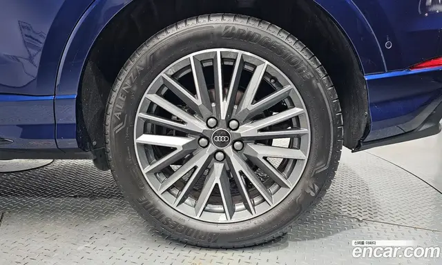 Audi Q3 2025 2.0 автомат (гидро), миниатюра 6 Audi Q3 2025 2.0 автомат (гидро), миниатюра 6