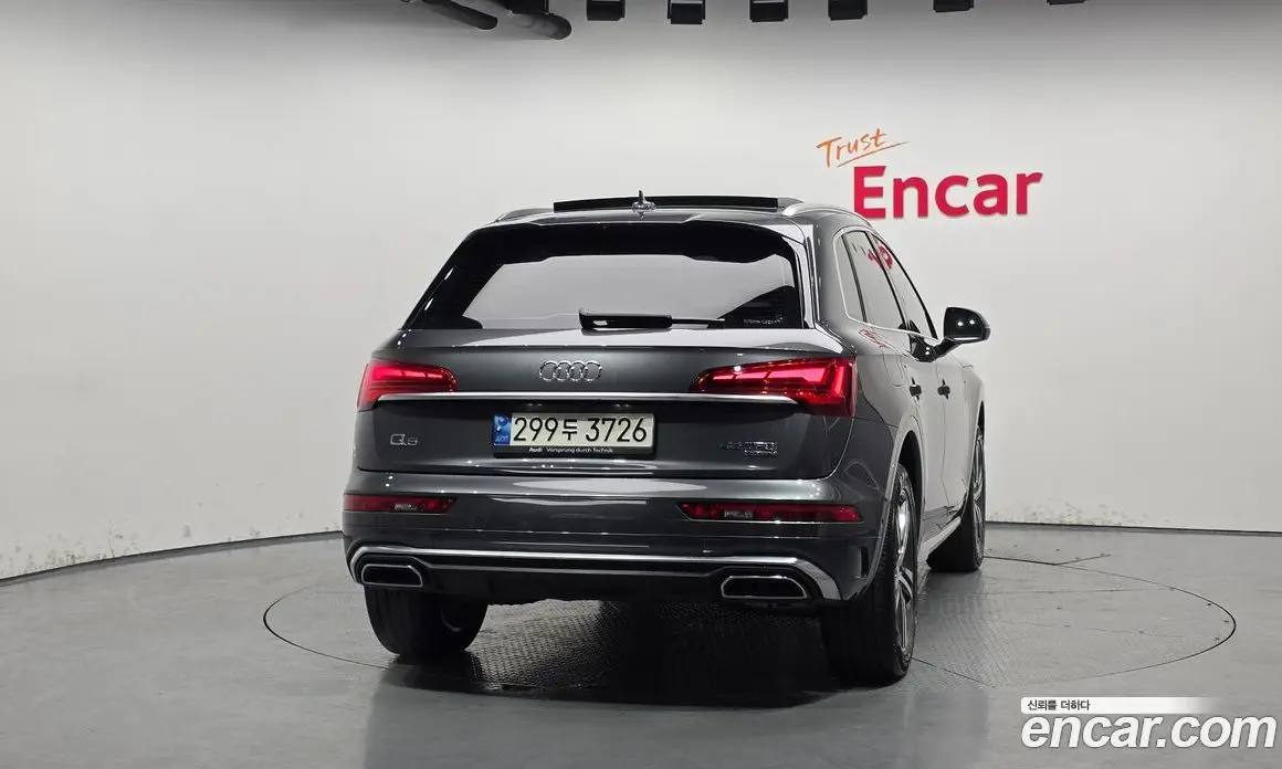 Audi Q5 2021 2.0 автомат (гидро), фото 4