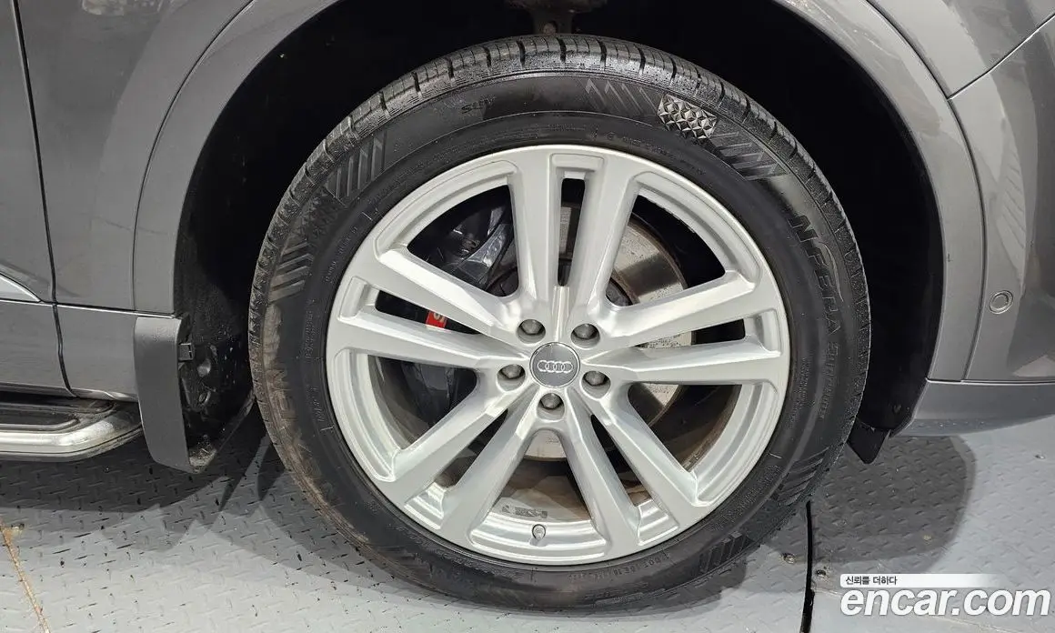 Audi Q7 2019 2.0 автомат (гидро), фото 7 Audi Q7 2019 2.0 автомат (гидро), фото 7