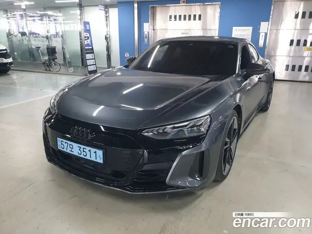 Audi RS e-tron GT 2022 0.1 автомат (гидро), миниатюра 3
