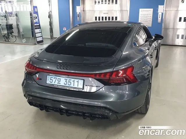 Audi RS e-tron GT 2022 0.1 автомат (гидро), миниатюра 4