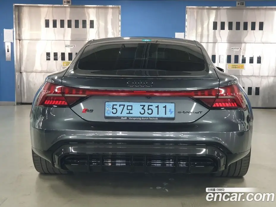 Audi RS e-tron GT 2022 0.1 автомат (гидро), фото 5