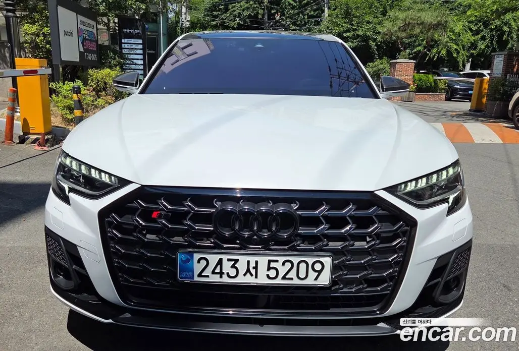 Audi S8 2023 4.0 автомат (гидро), фото 3 Audi S8 2023 4.0 автомат (гидро), фото 3