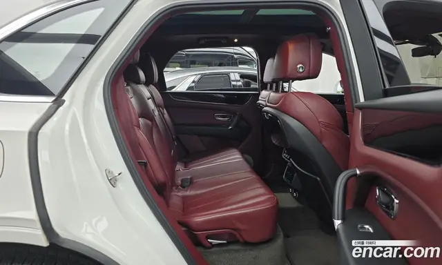 Bentley Bentayga 2020 4.0 автомат (гидро), миниатюра 11