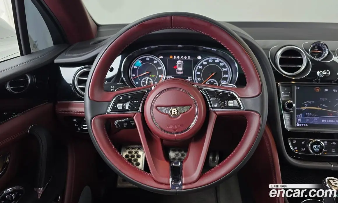 Bentley Bentayga 2020 4.0 автомат (гидро), фото 13