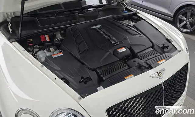 Bentley Bentayga 2020 4.0 автомат (гидро), миниатюра 6
