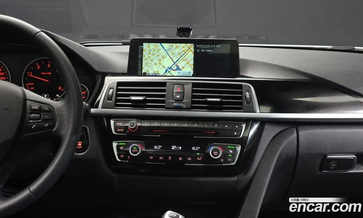 BMW 3 серия 2016 2.0 автомат (гидро), фото 12