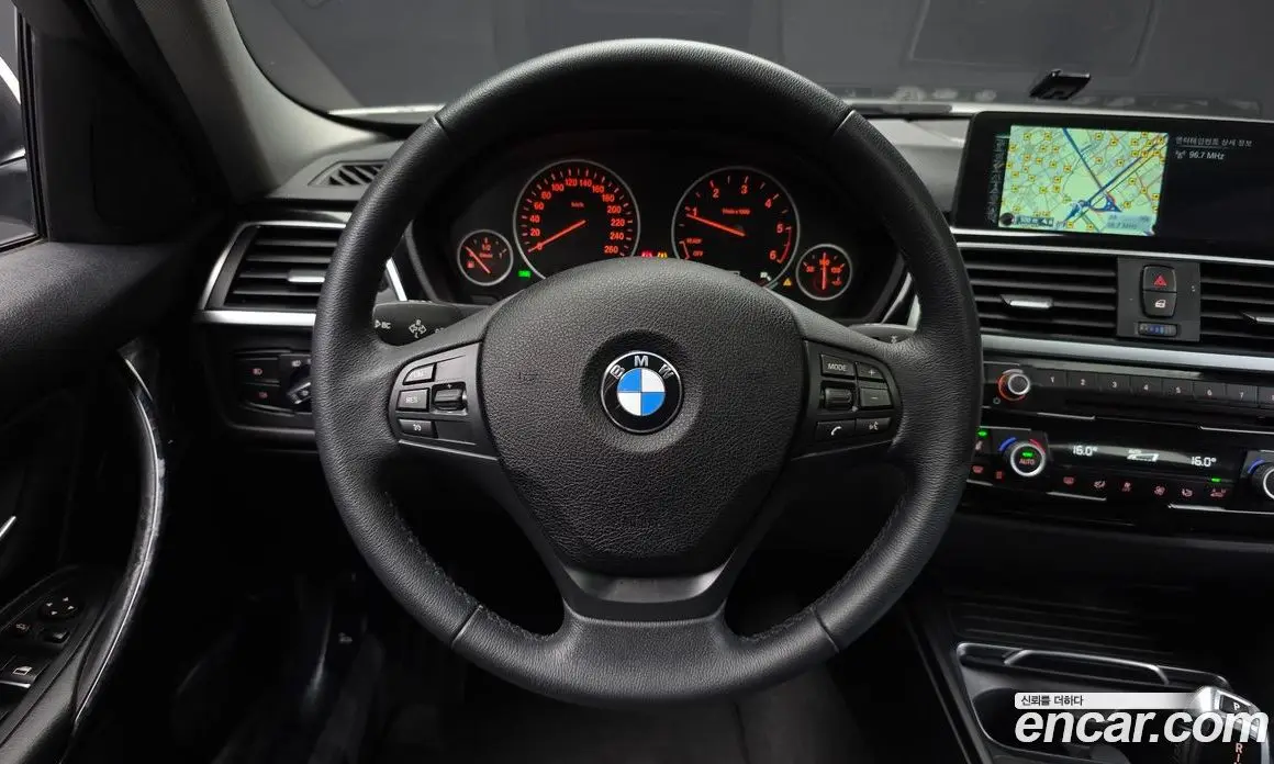 BMW 3 серия 2016 2.0 автомат (гидро), фото 13