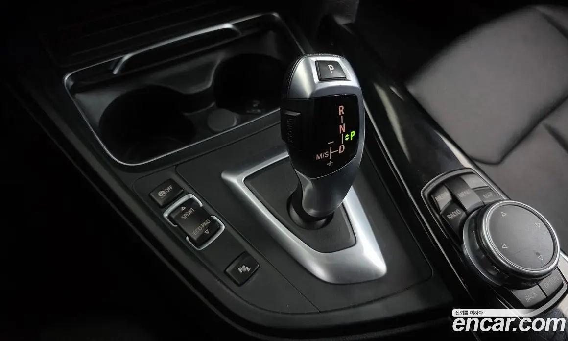 BMW 3 серия 2016 2.0 автомат (гидро), фото 9
