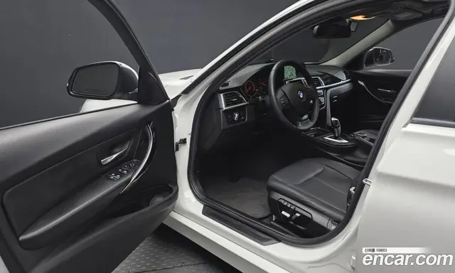 BMW 3 серия 2016 2.0 автомат (гидро), миниатюра 10
