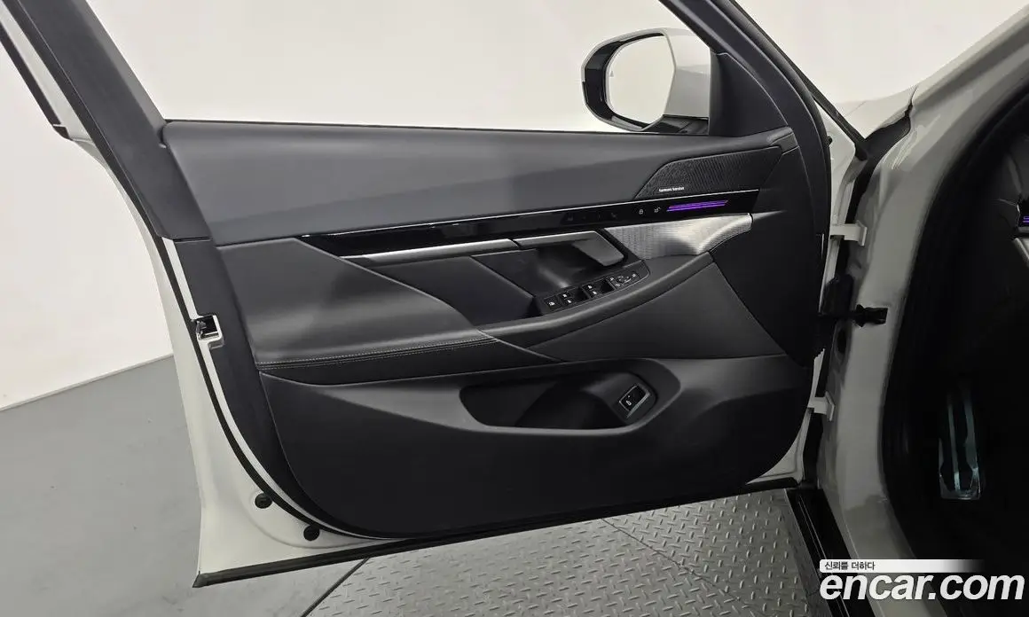 BMW 5 серия 2023 2.0 автомат (гидро), фото 14 BMW 5 серия 2023 2.0 автомат (гидро), фото 14