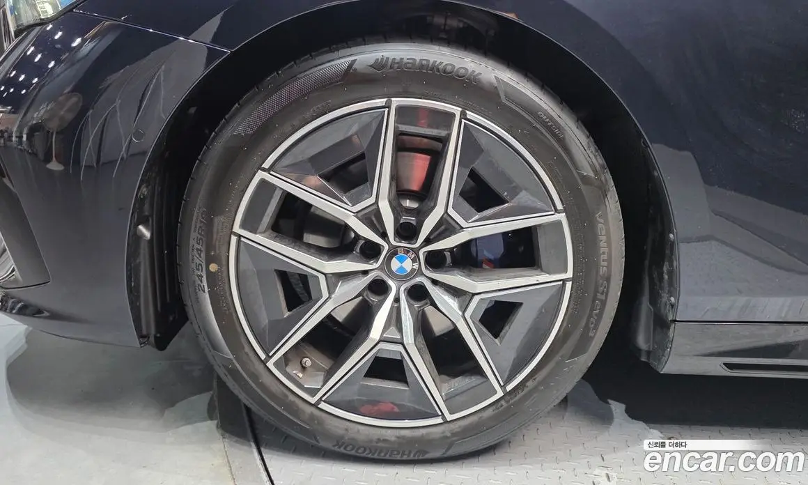 BMW 5 серия 2025 2.0 автомат (гидро), фото 5 BMW 5 серия 2025 2.0 автомат (гидро), фото 5