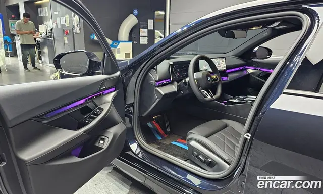 BMW 5 серия 2025 2.0 автомат (гидро), миниатюра 10 BMW 5 серия 2025 2.0 автомат (гидро), миниатюра 10