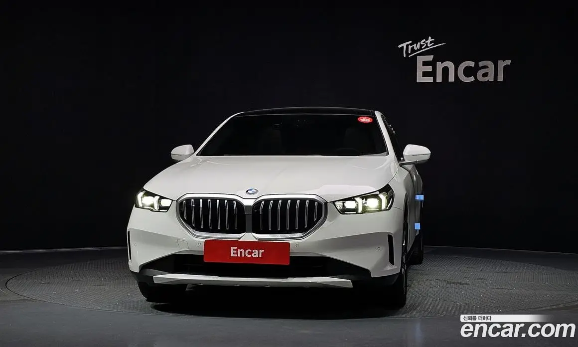 BMW 5 серия 2025 2.0 автомат (гидро), фото 3 BMW 5 серия 2025 2.0 автомат (гидро), фото 3