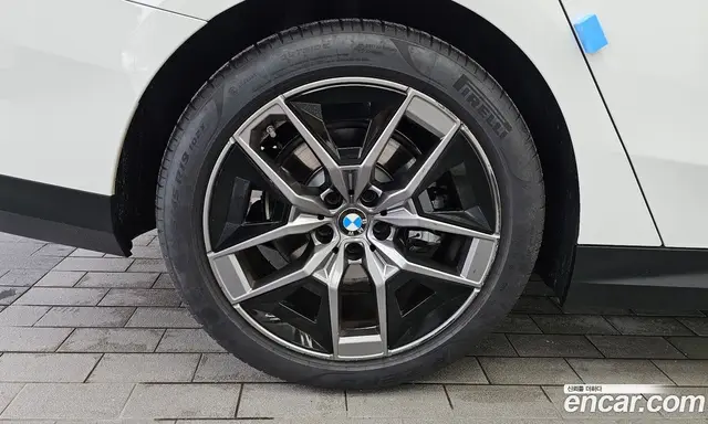 BMW 5 серия 2025 2.0 автомат (гидро), миниатюра 5 BMW 5 серия 2025 2.0 автомат (гидро), миниатюра 5